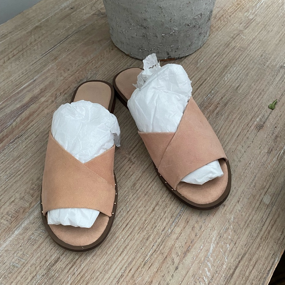 Women’s flats slip on sandals - Picture 3 of 3